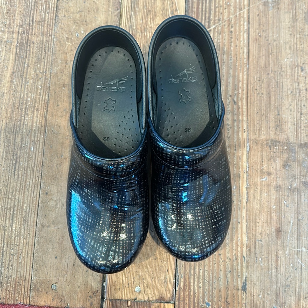 Dansko Size 38 Euc